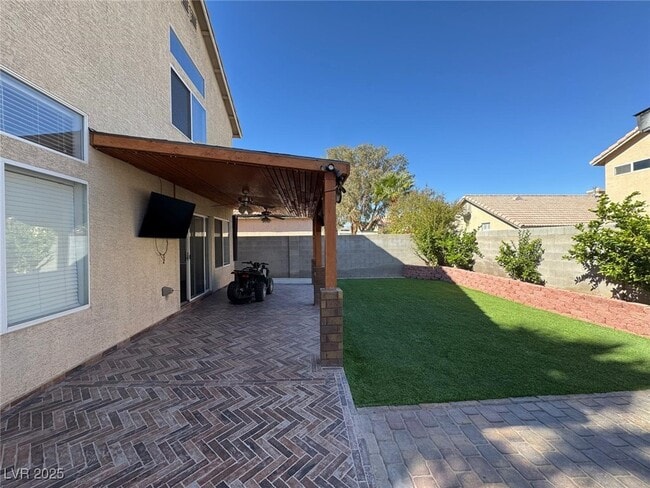 Building Photo - 7962 Traditional Ct