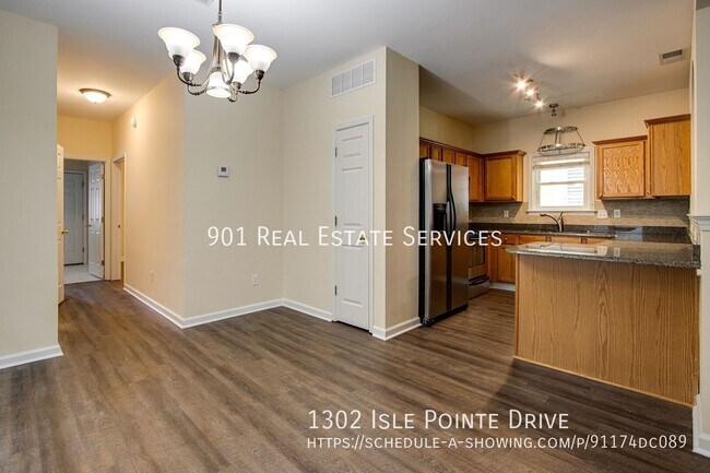 Building Photo - 1302 Isle Pointe Dr