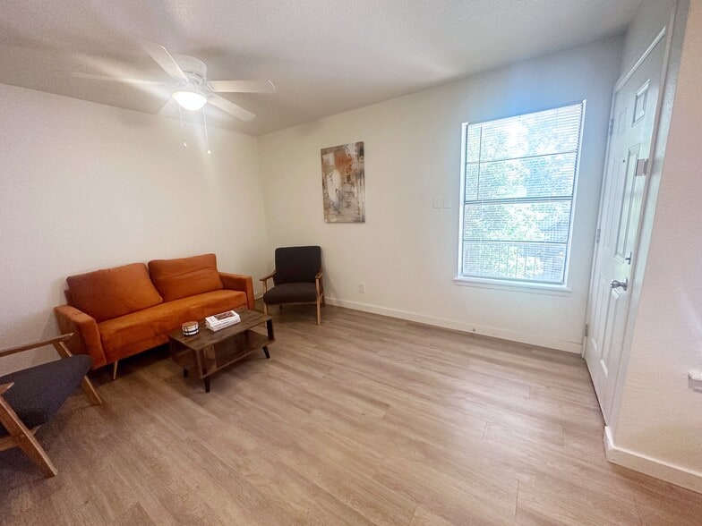 Livingroom view of unit - DR 2101 16th Street (Nomad Apartments)