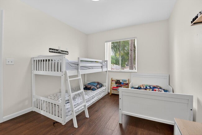Building Photo - 3755 Pebblebrook Ct