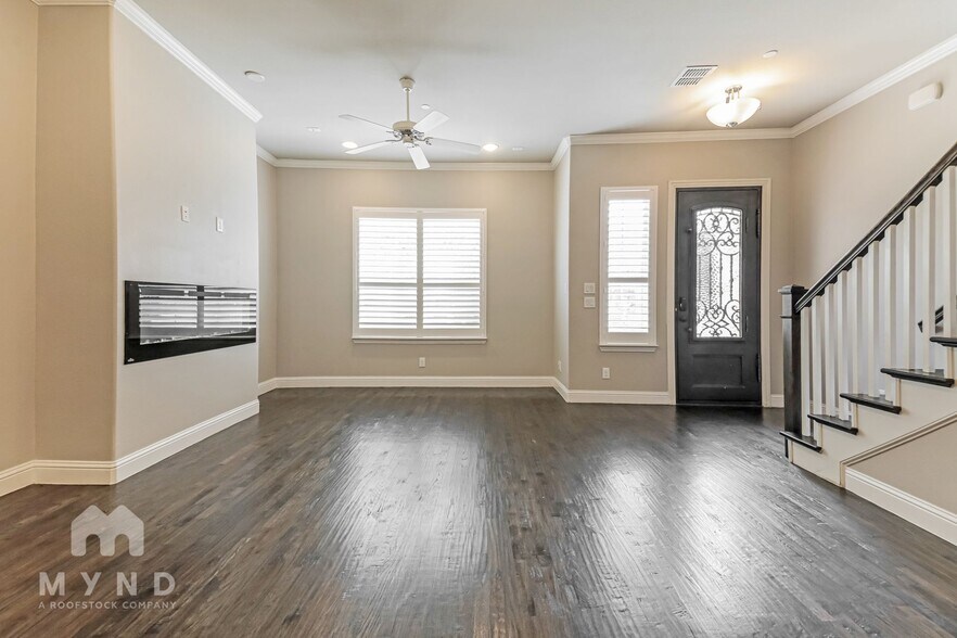 Building Photo - 2805 Lindale Dr