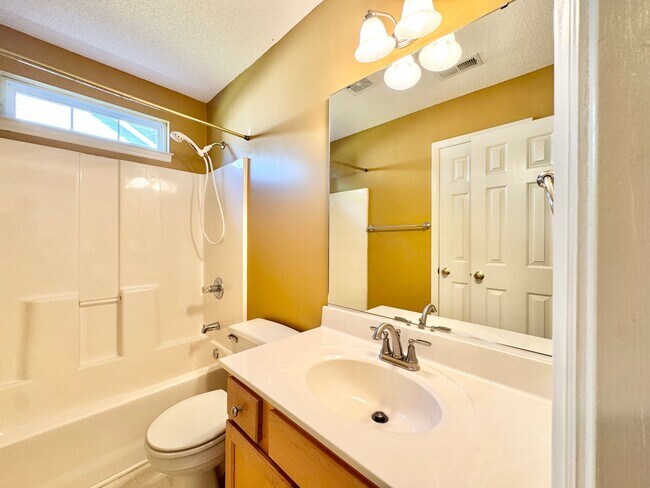 Building Photo - 4800 Corinthian Way
