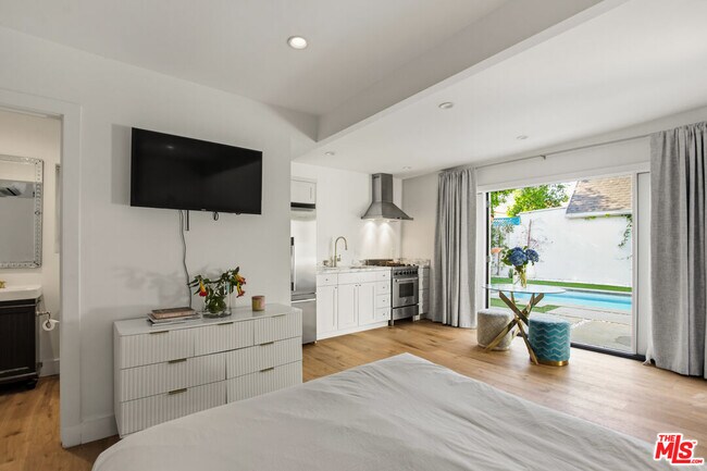 Building Photo - 0 N Edinburgh Ave