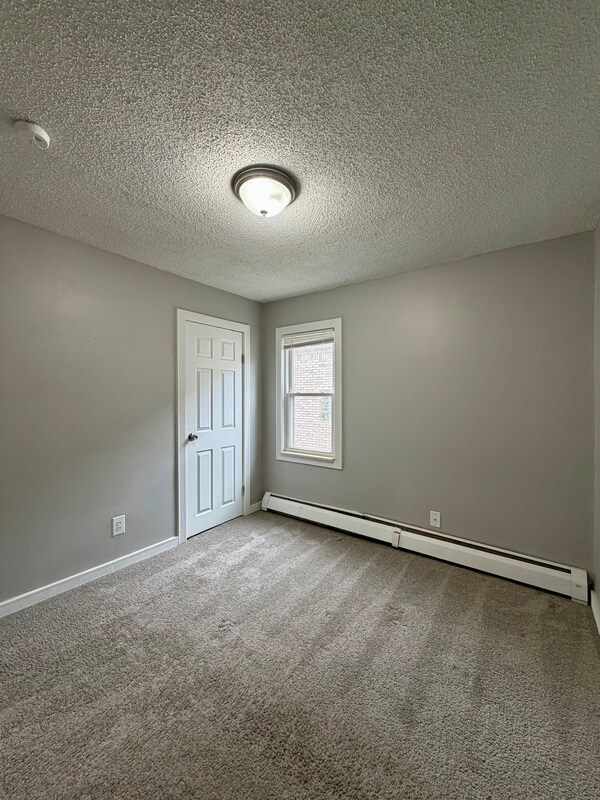 Building Photo - 12939 Devoe St