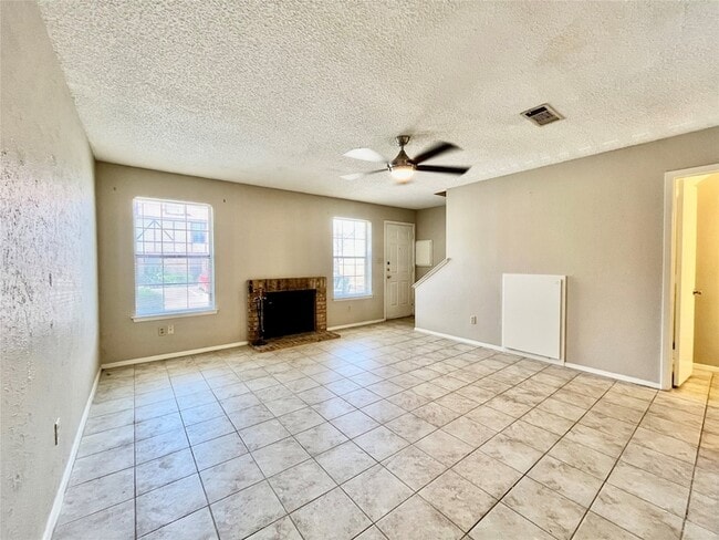 Building Photo - 1247 Dallas Dr