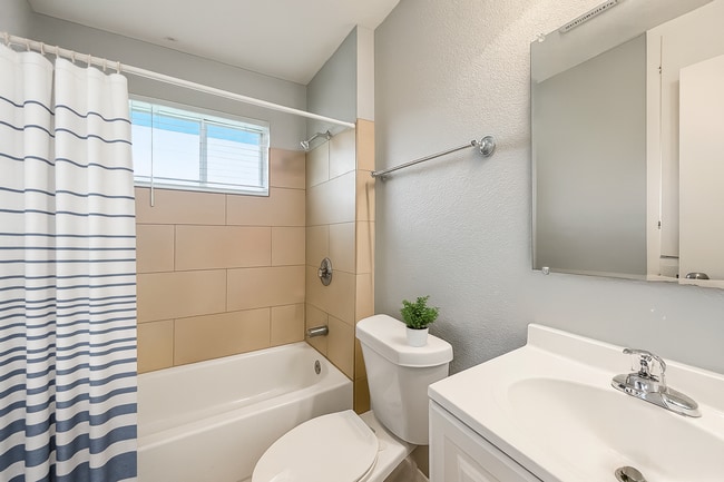 Building Photo - Charming 3-Bed Home in North Ridge Estates Mesquite