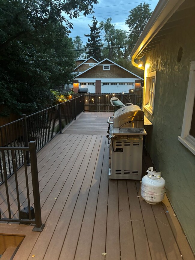 Building Photo - 2002 Baseline Rd