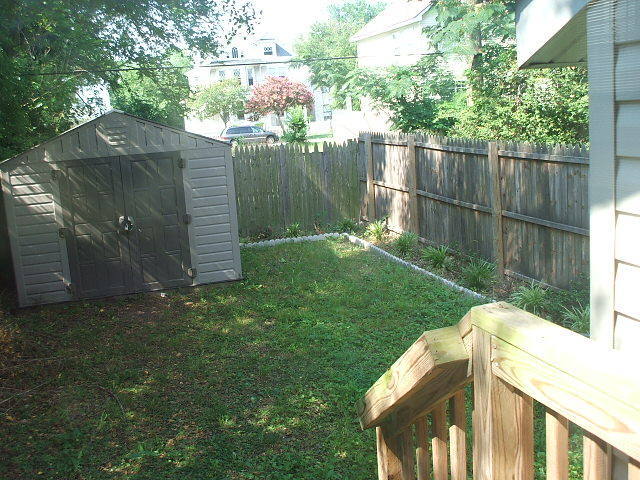 Building Photo - GORGEOUS SINGLE FAMILY 3BR/2.5BA PARK PLAC...