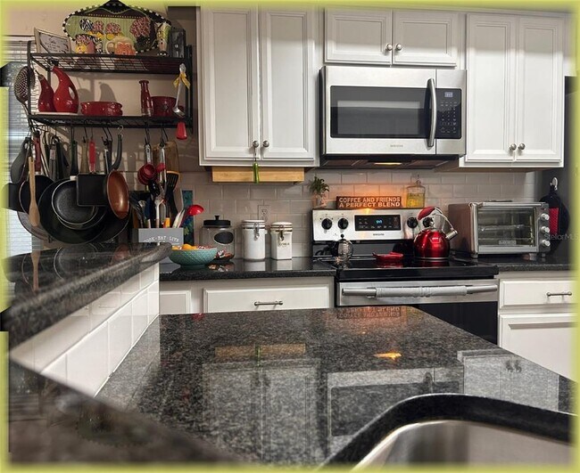 Building Photo - 9289 SW 92nd Ln