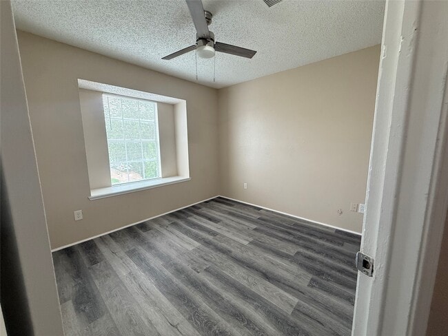 Building Photo - 11530 Springshire Dr