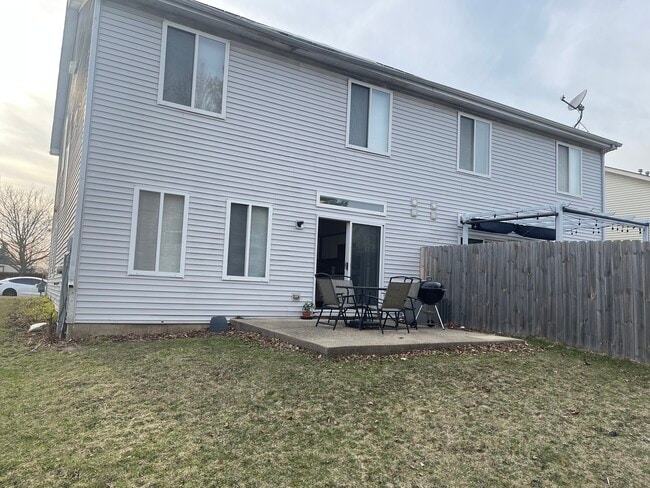 Building Photo - 2872 Cedar Glade Dr