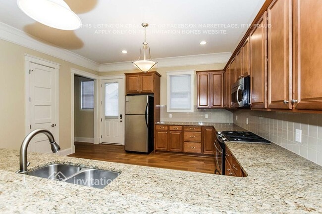 Building Photo - 302 Keener Blvd