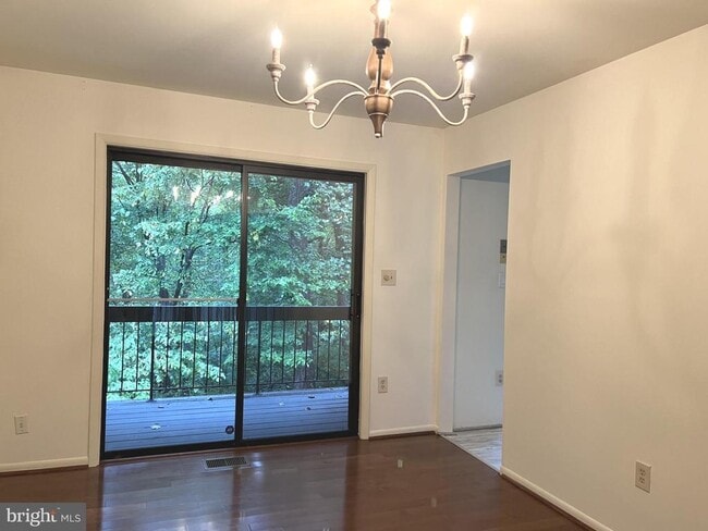 Building Photo - 8729 Sheridan Farms Ct