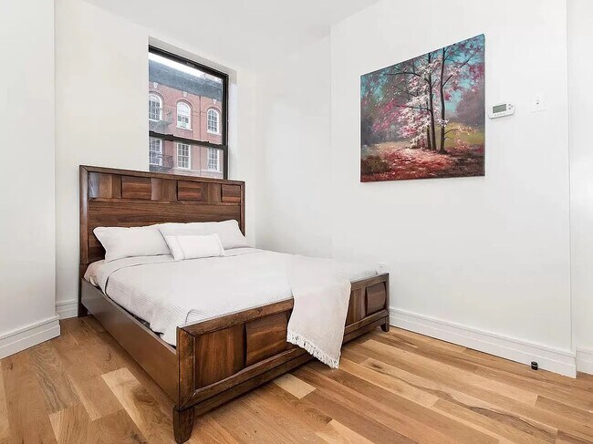 Building Photo - 309 East 92nd Street