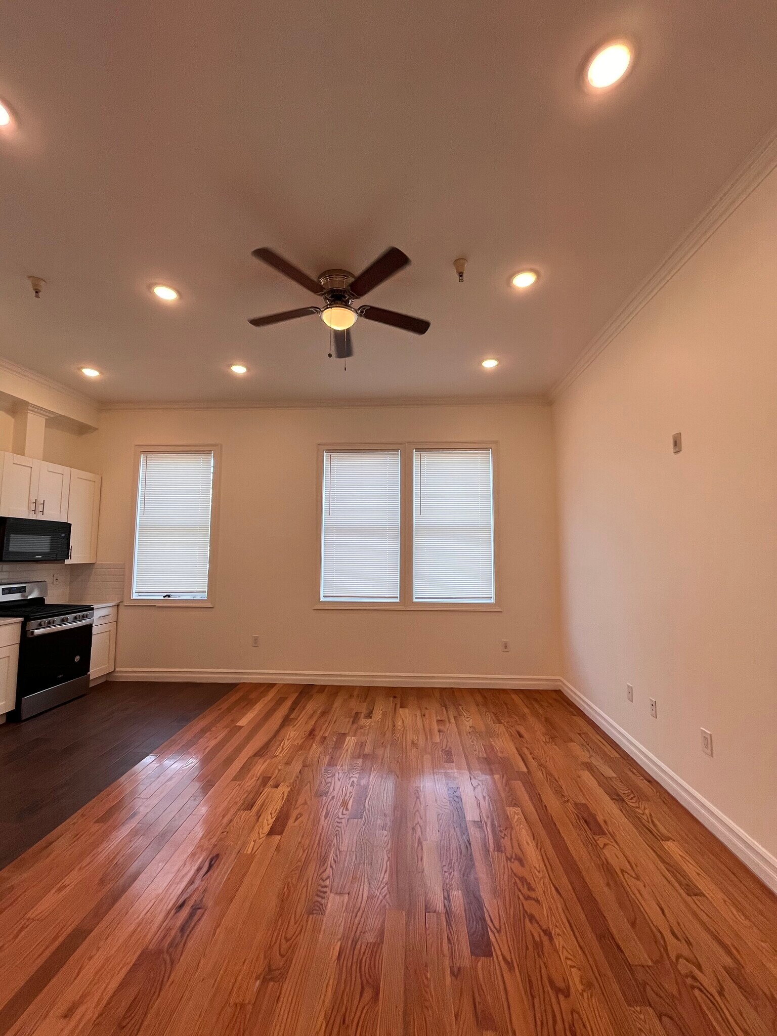 Building Photo - 373 Danforth Ave