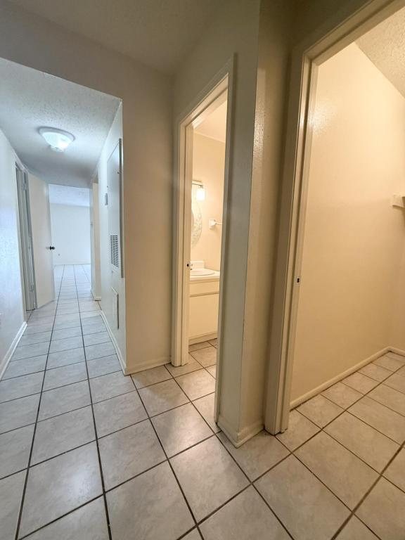 Building Photo - 1625 42nd St