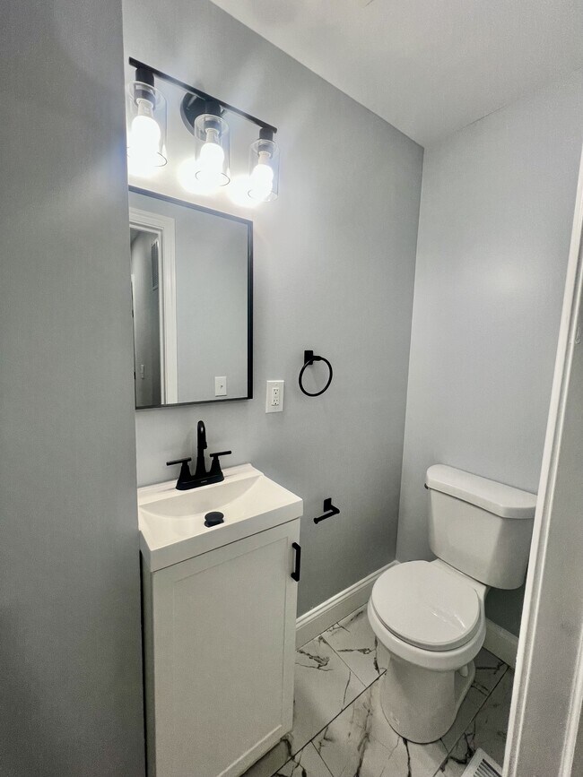 Building Photo - 2431 McElderry St