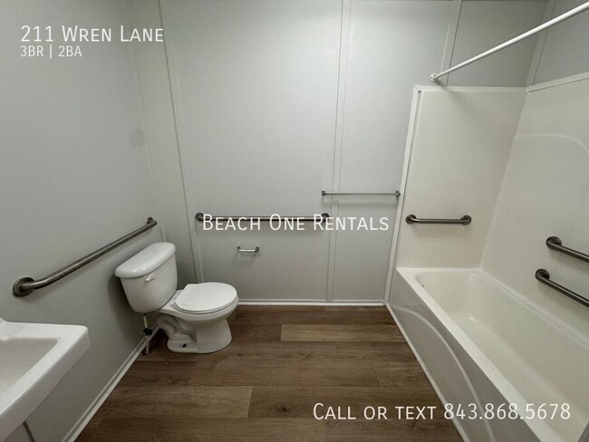 Building Photo - 211 Wren Ln