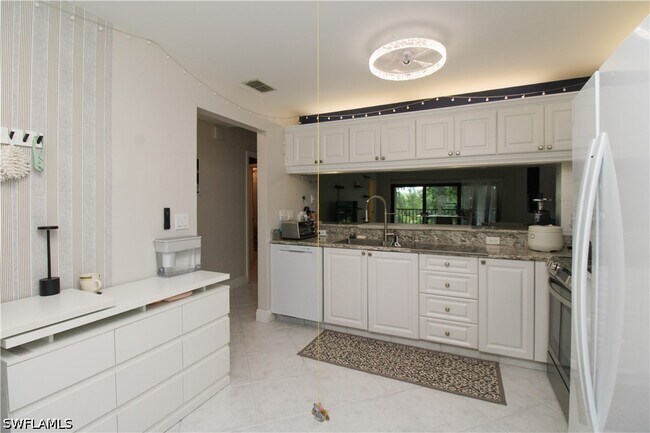 Building Photo - 5767 Deauville Cir