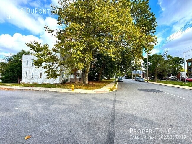 Building Photo - 207 S Dupont St