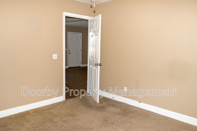 Building Photo - 73 Muskett Dr