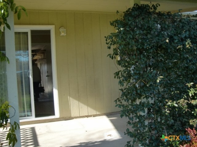 Building Photo - 19 Sunflower Cir