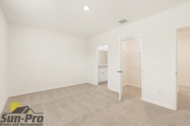 Building Photo - 113 Maya Wy