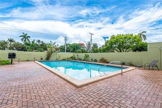 Building Photo - 1425 Arthur St