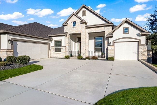 Building Photo - Stunning Single-Story Home with Designer Finishes, Private Pool & Expansive Greenbelt Lot