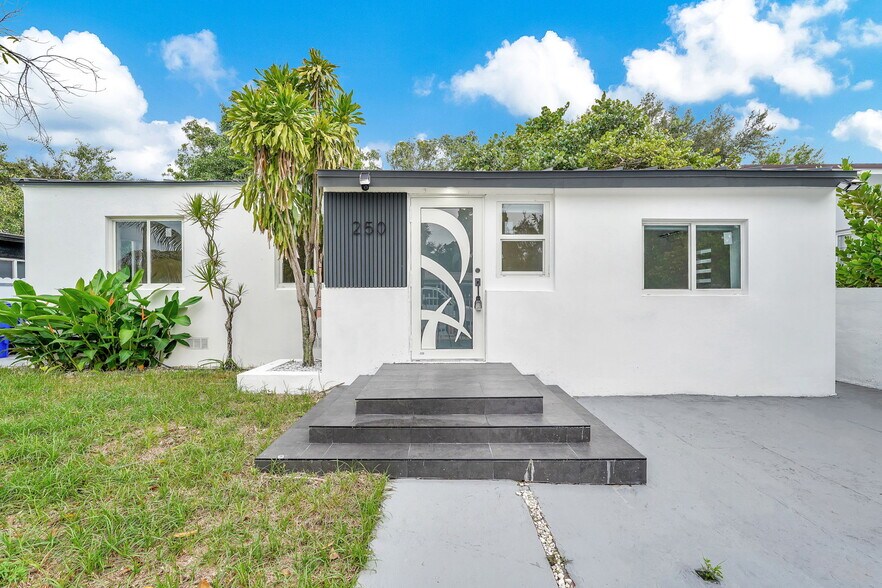 Building Photo - 250 NW 45th St
