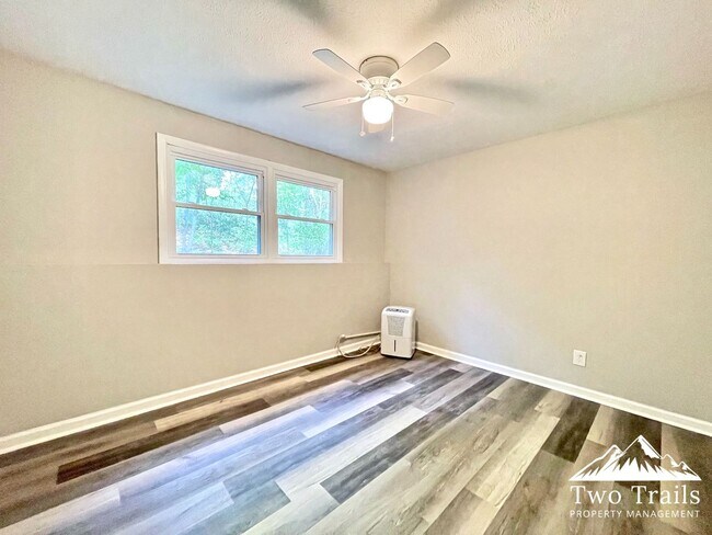 Building Photo - 555 Finley Cove Rd