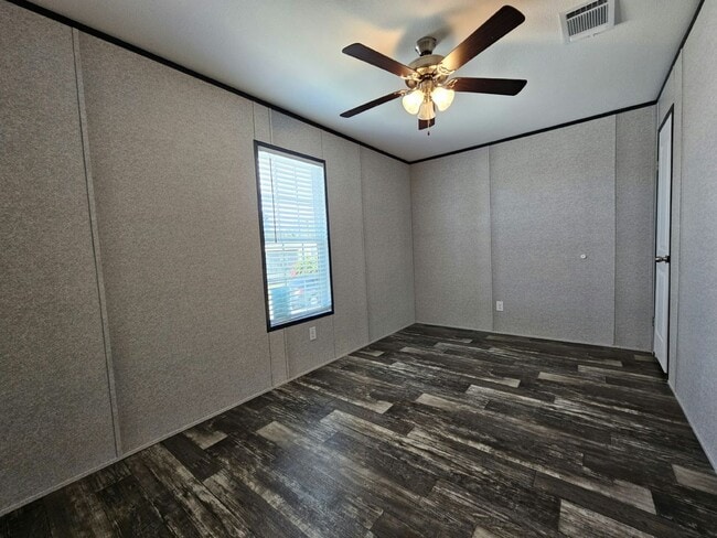 Building Photo - 1042 Myakka Dr