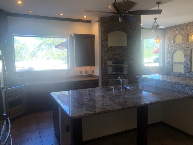 Building Photo - 35030 N 51st St