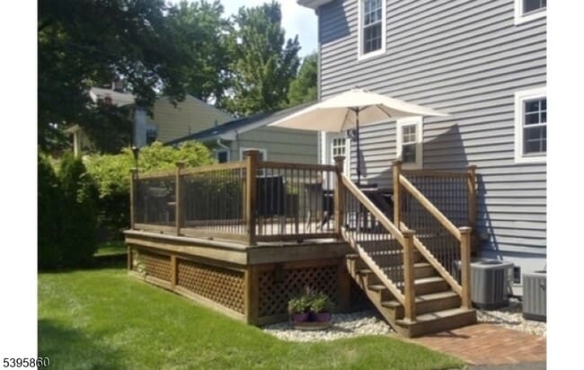 Building Photo - 39 Gray St