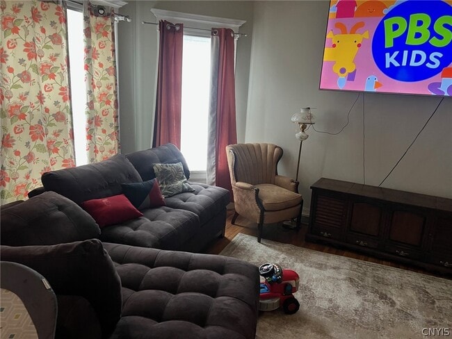 Building Photo - 110 Clinton Pl