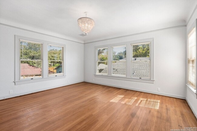 Building Photo - 331 W Elsmere Pl