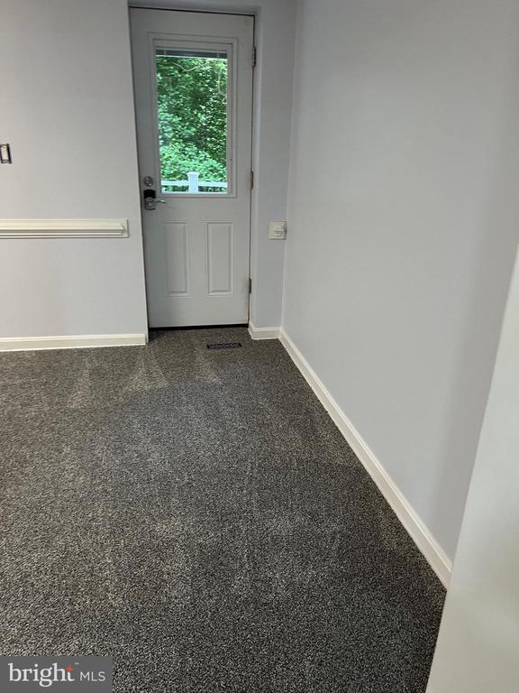 Building Photo - 216 Stern Cove