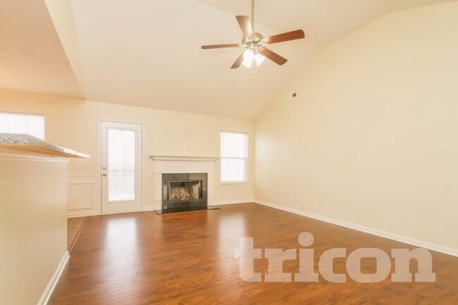 Building Photo - 1206 Aretha Dr