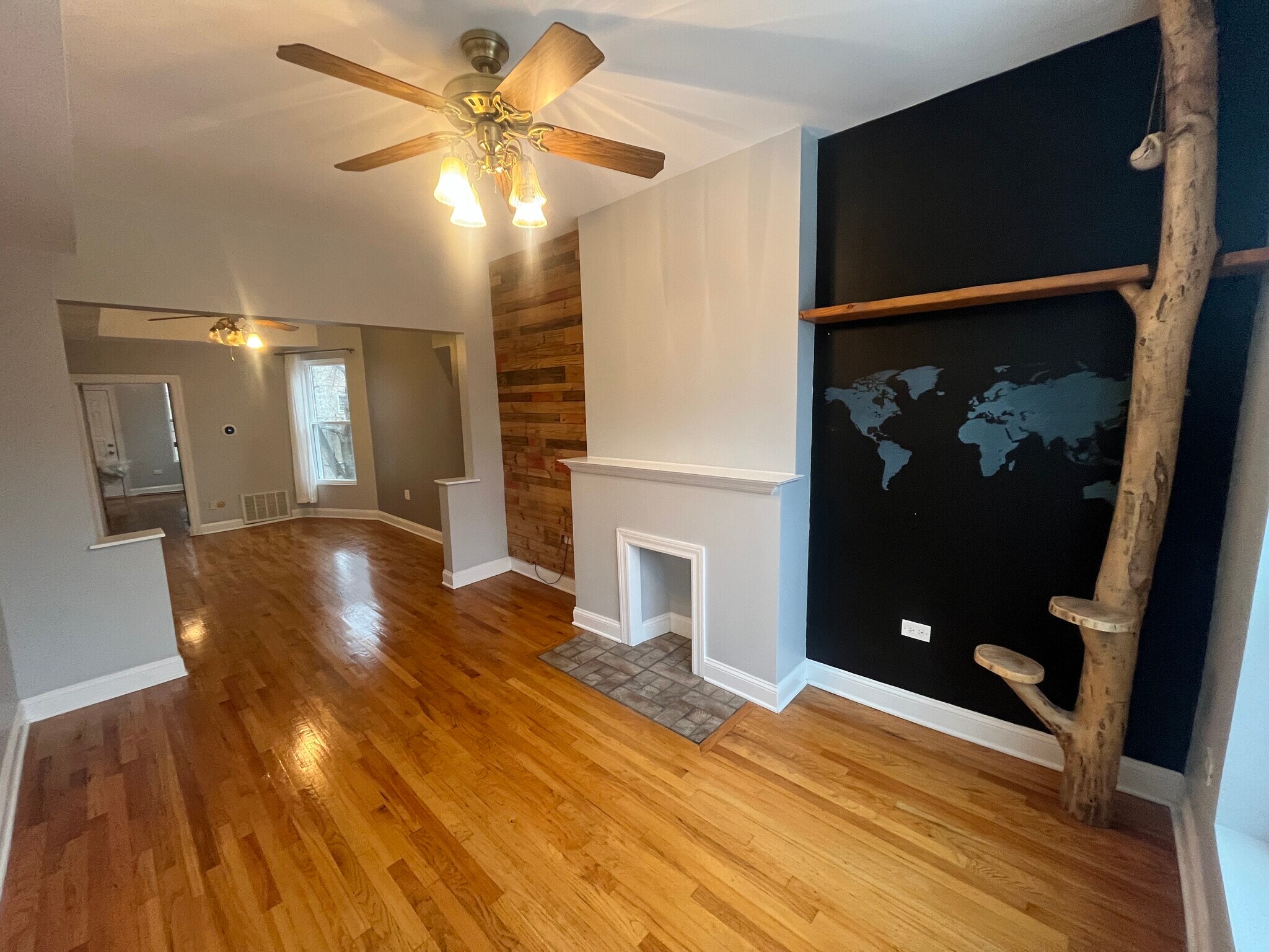 Living Room - 6444 S Dorchester Ave