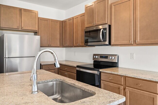 Building Photo - 409 N Gay Ave