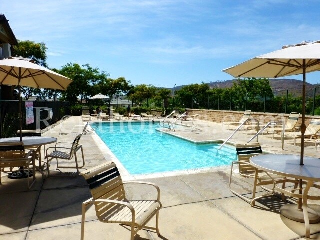 Building Photo - 16938 Hutchins Landing