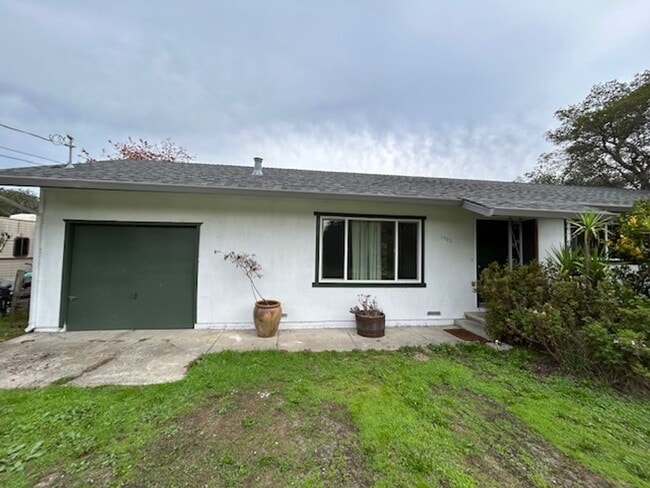 Primary Photo - Charming Country Home in Petaluma – 4 Bed, 2 Bath | Available December 1st