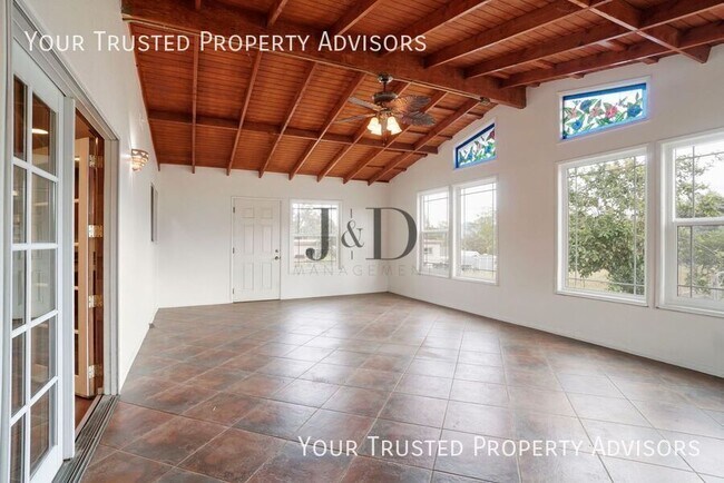 Building Photo - 151 Bonita Pl