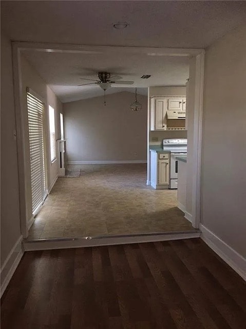 Building Photo - 2422 High Hollow Dr