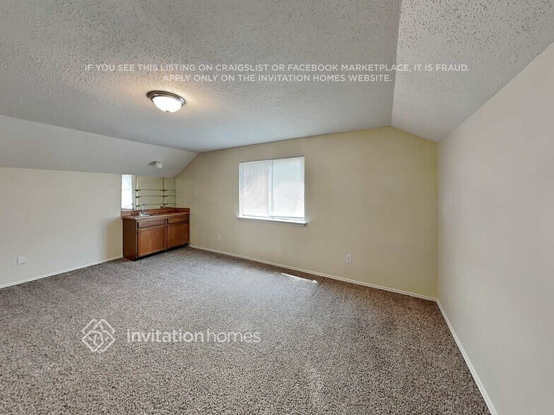 Building Photo - 2541 Rialto Way