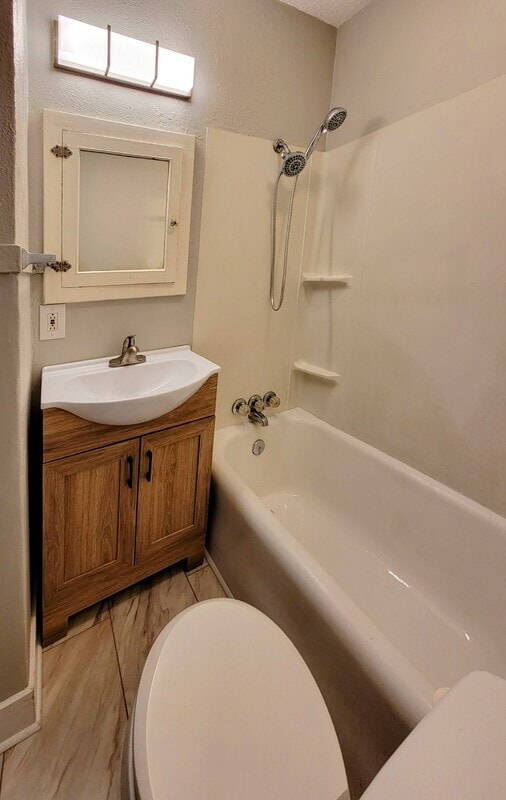 Building Photo - 2530 NW 11th St