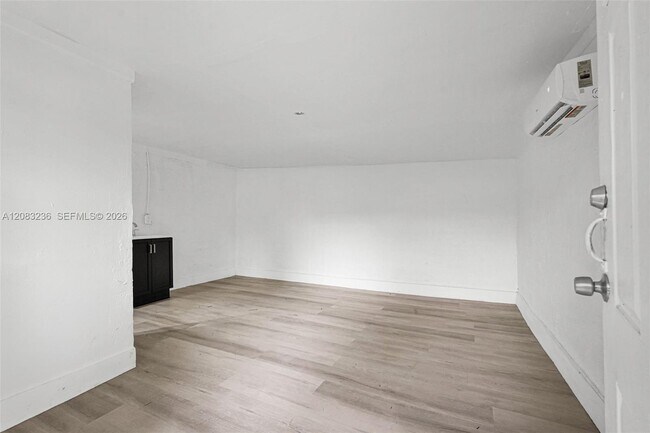 Building Photo - 250 NW 45th St