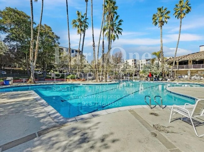 Building Photo - Spacious Condo Near Downtown Walnut Creek Available Now!