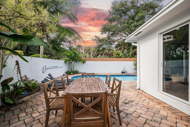 Building Photo - 2421 SW 29th Way