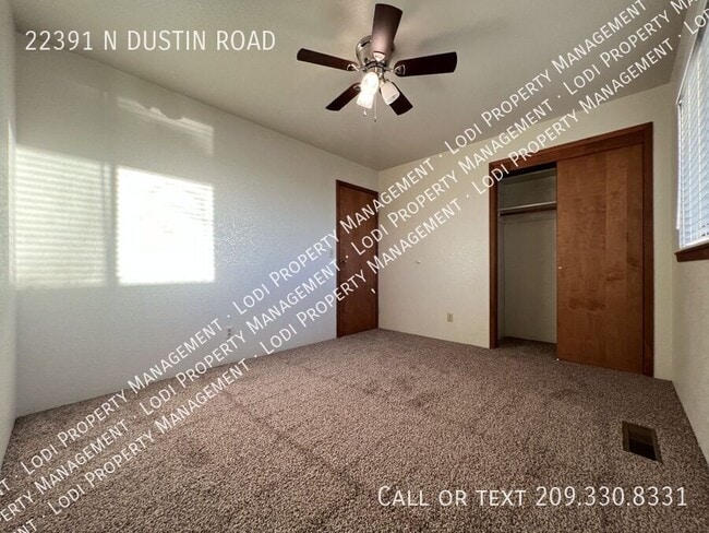 Building Photo - 22391 Dustin Rd